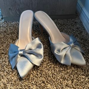 Never been worn David’s bridal heels